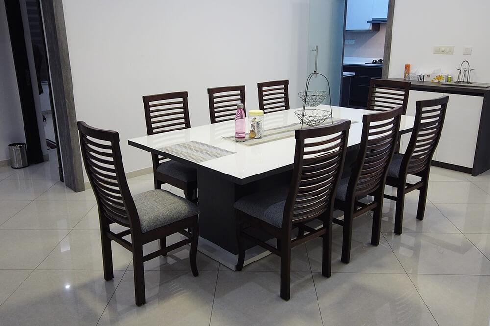 interior-designers-in-thrissur-modern-white-dining-table-angle2