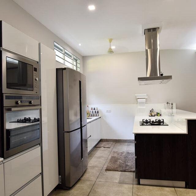 luxury-island-kitchen-design-parkland-thrissur-kerala